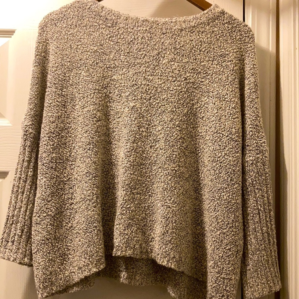 Forever 21 Grey Cropped Sweater